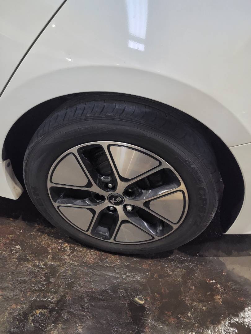 2012 KIA K5 — 204324 KM — Lot 011853 — Main - Marhaba Auctions Used Cars - Image 9