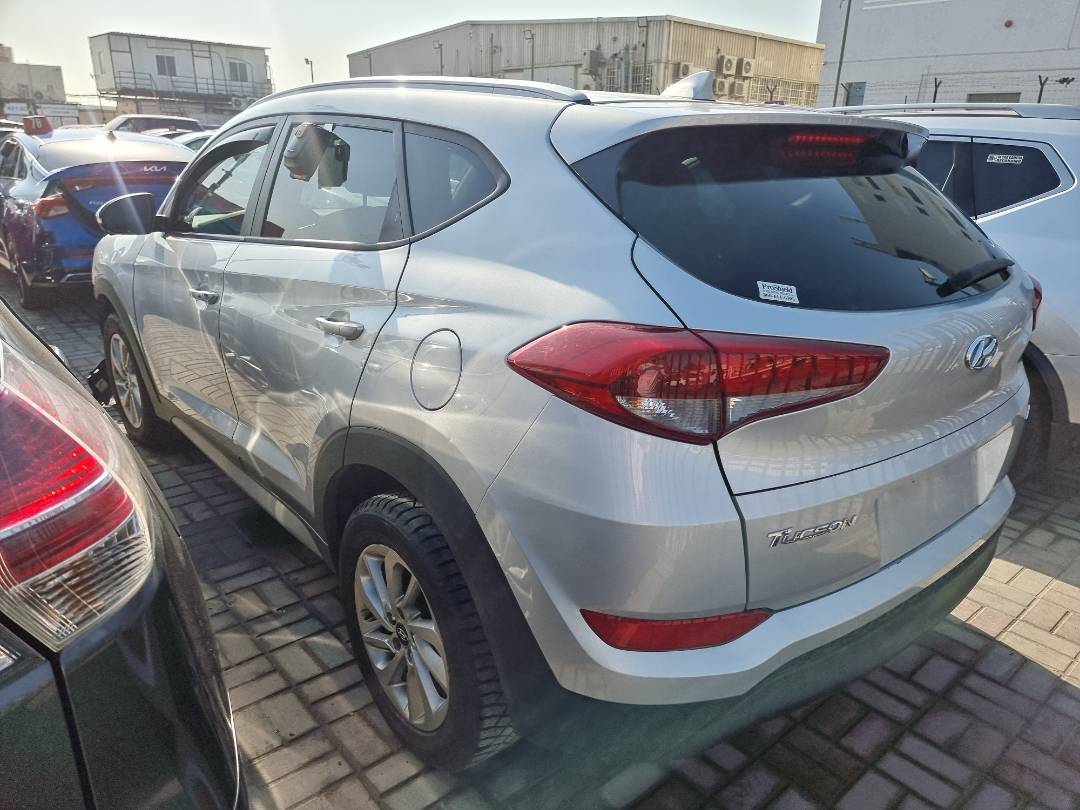 2018 HYUNDAI TUCSON — 201047 Miles — Lot 822832 — Ind. 12 - Marhaba Auctions Used Cars - Image 4