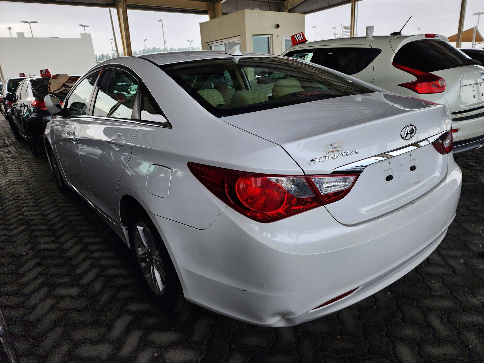 2013 HYUNDAI SONATA — 92264 Miles — Lot 79929443 - Marhaba Auctions Used Cars - Image 4