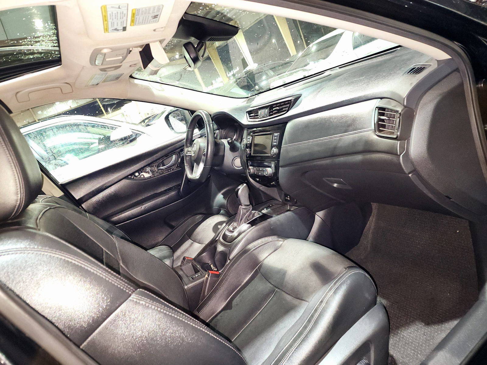 2020 NISSAN ROGUE — 100300 Miles — Lot 81641034 — Souq - Marhaba Auctions Used Cars - Image 9