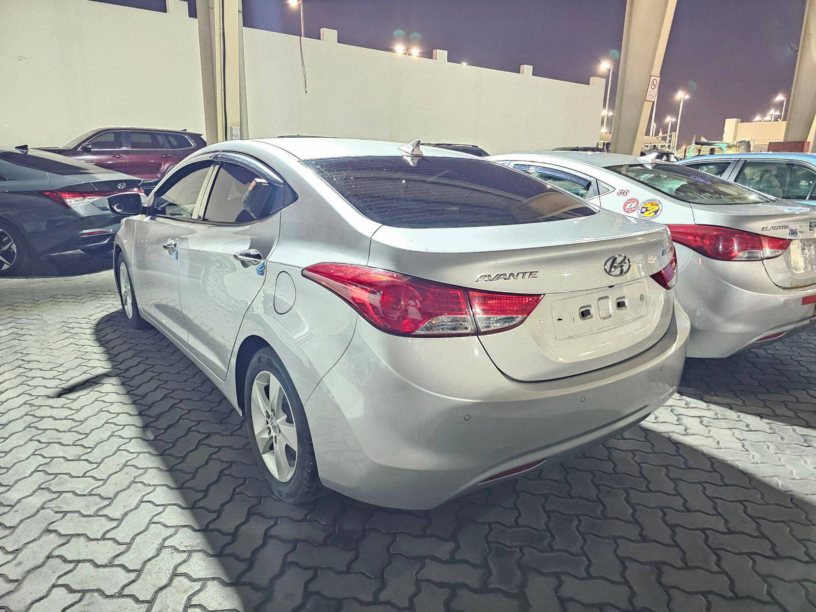 2012 HYUNDAI AVANTE — 149995 KM — Lot 195820 — Souq - Marhaba Auctions Used Cars - Image 6