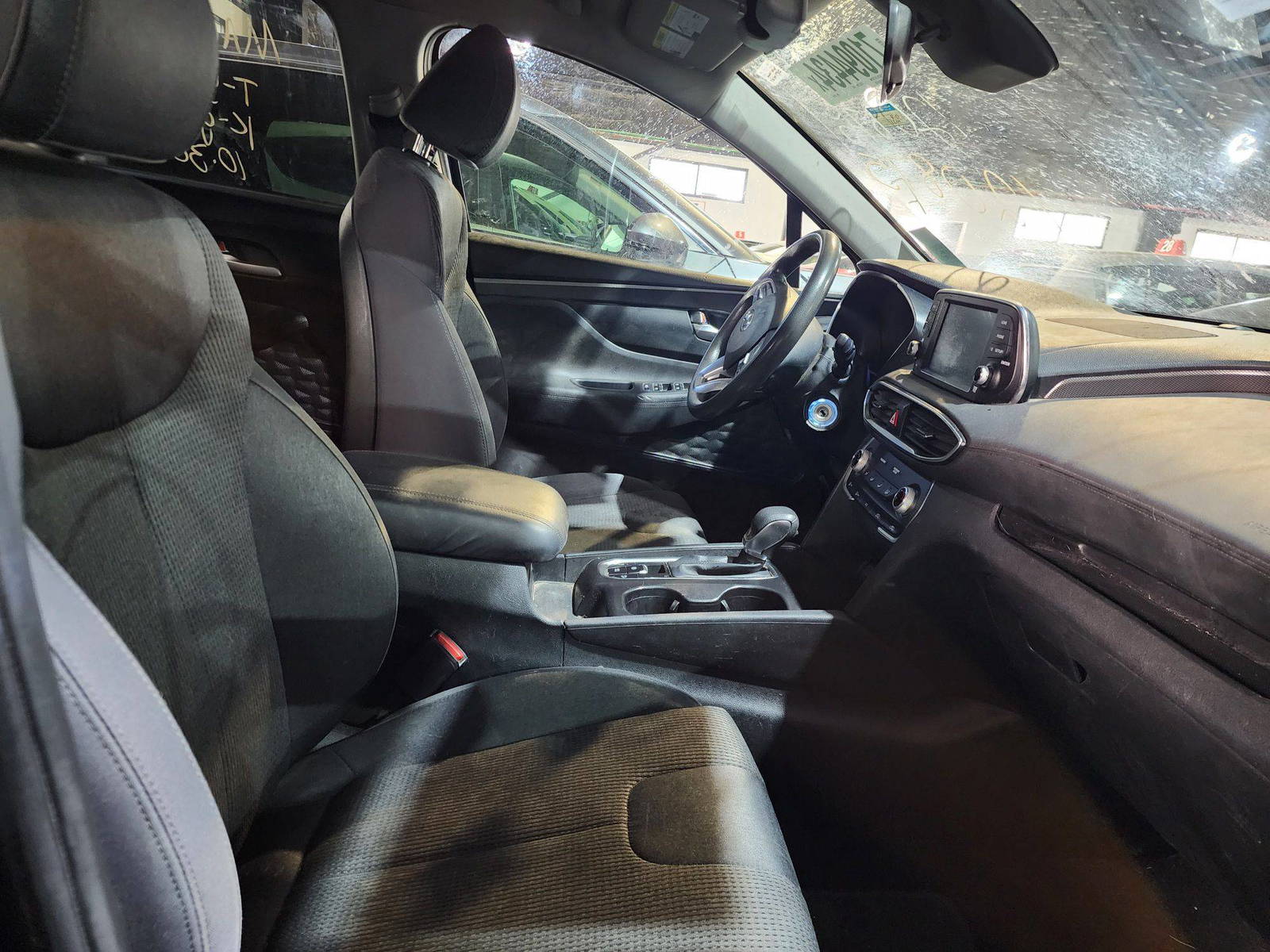 2019 HYUNDAI SANTA FE — 116600 Miles — Lot 20875 — Souq - Marhaba Auctions Used Cars - Image 9