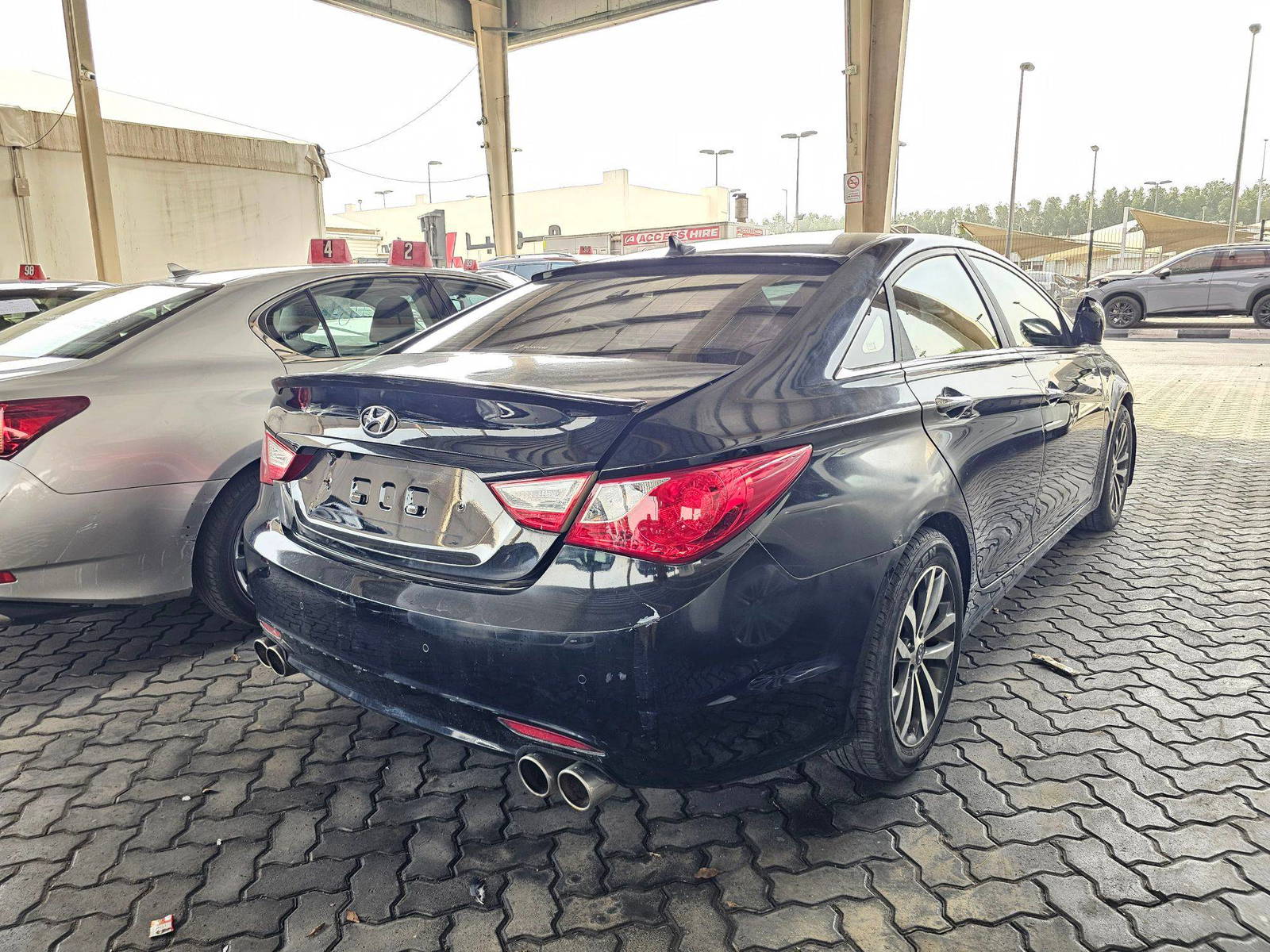 2010 HYUNDAI SONATA — 181644 KM — Lot 020166 — Souq - Marhaba Auctions Used Cars - Image 3