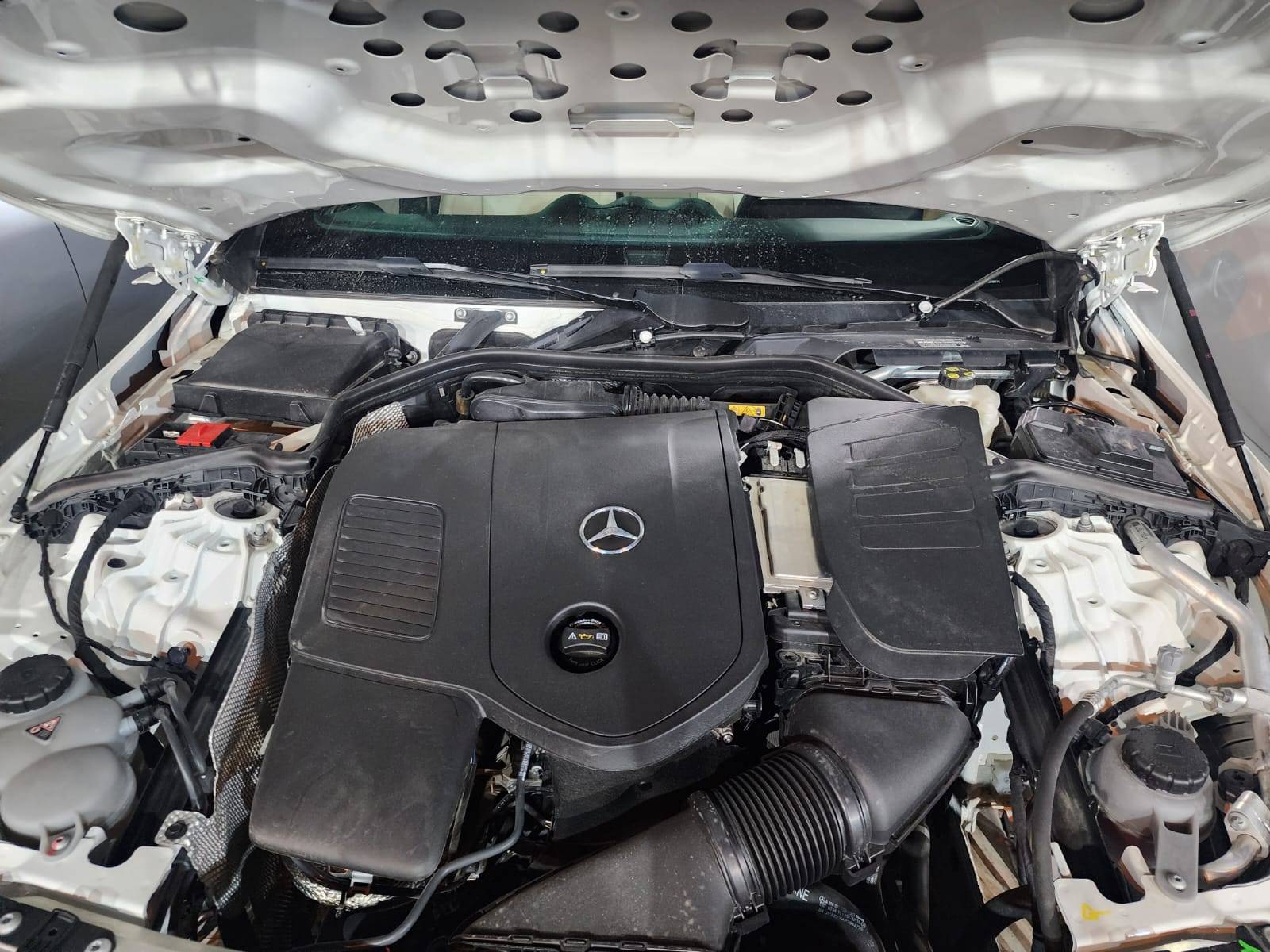 MERCEDES BENZ C300 2024 - Marhaba Auction Used Cars - Image 9