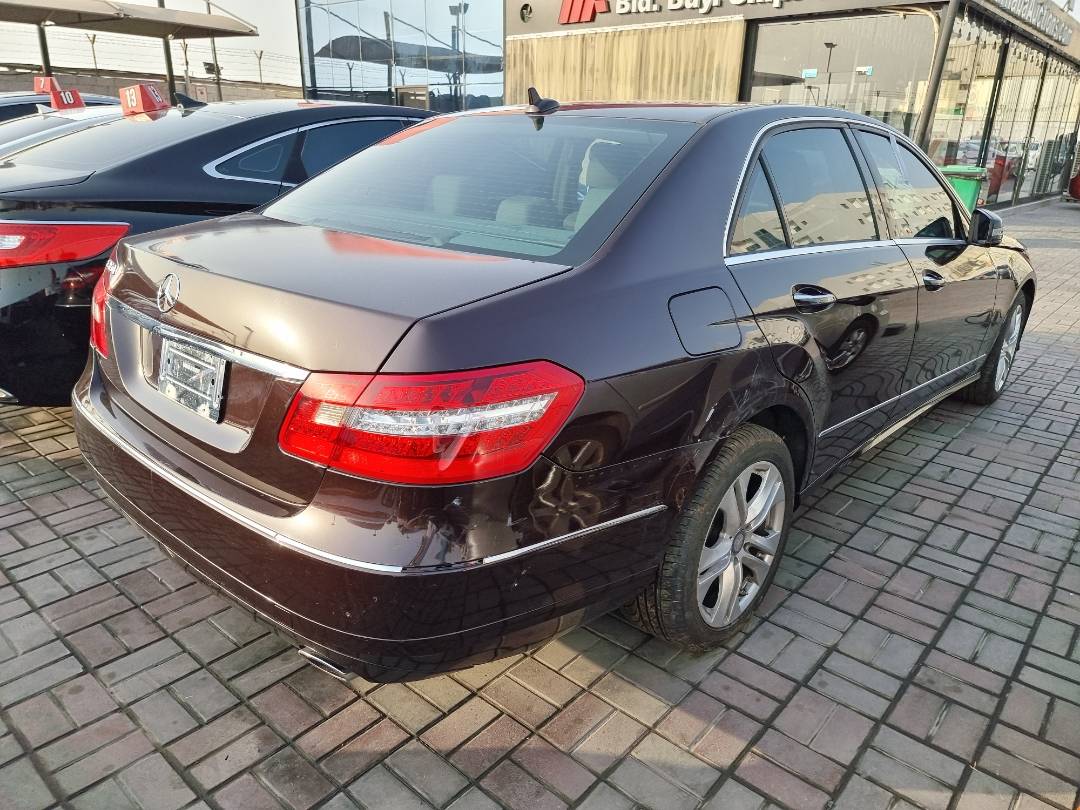 2011 MERCEDES BENZ E 350 — 96362 Miles — Lot 215478 — Ind. 12 - Marhaba Auctions Used Cars - Image 4