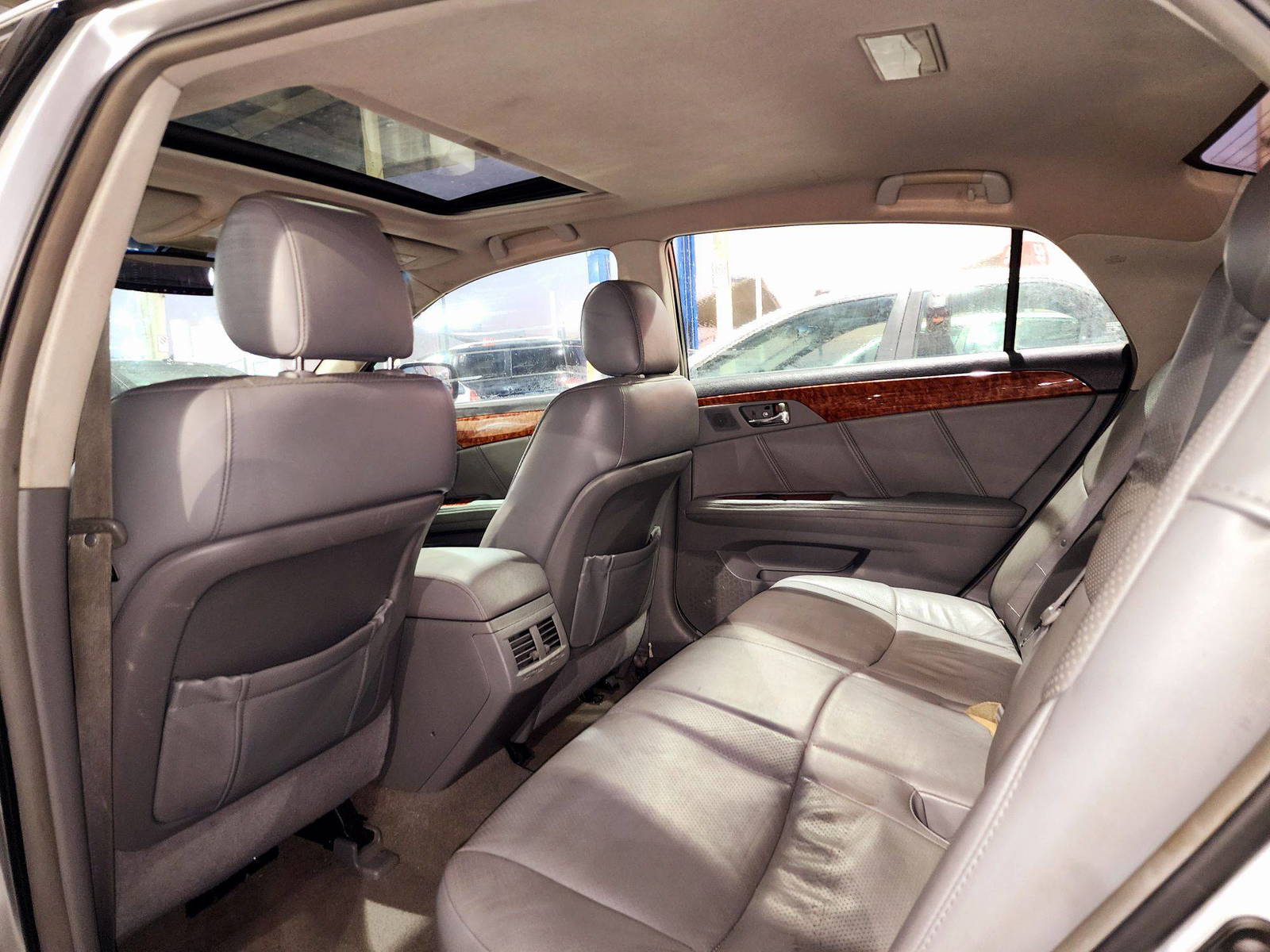2007 TOYOTA AVALON — 224681 Miles — Lot 124587 — Souq - Marhaba Auctions Used Cars - Image 6