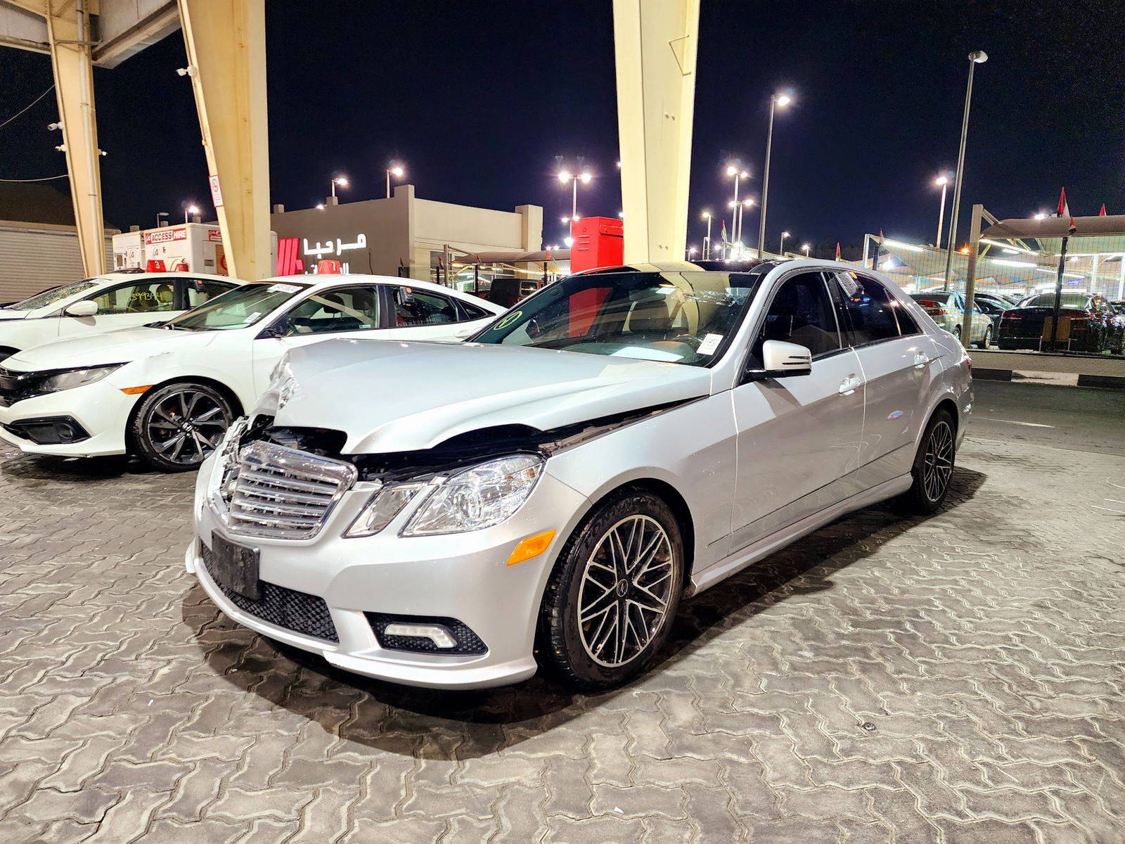 2011 MERCEDES BENZ E 350 — 256492 Miles — Lot 72532434 — Souq - Marhaba Auctions Used Cars - Image 5