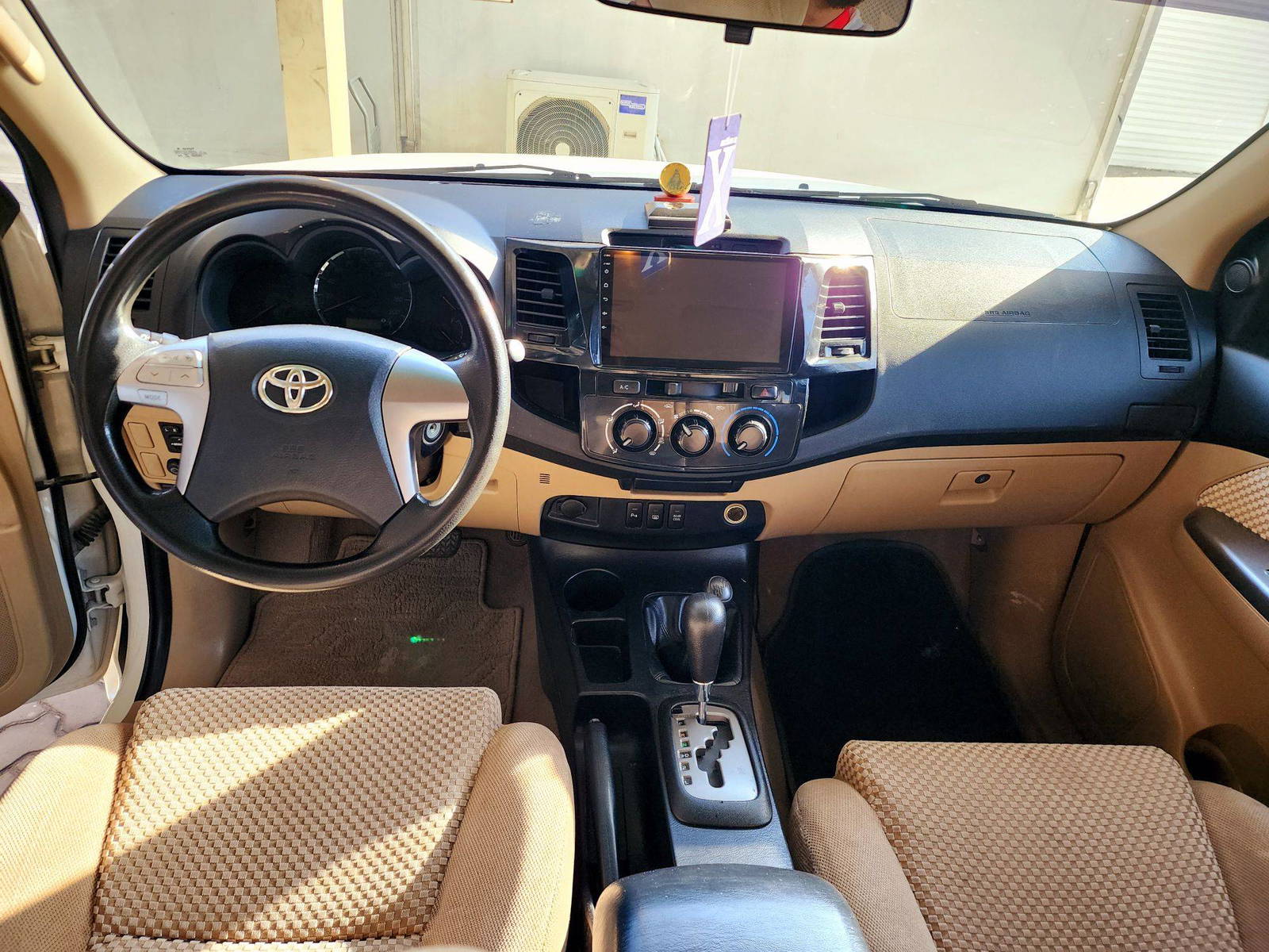 2015 TOYOTA FORTUNER — 88890 KM — Lot 8068870 — Souq - Marhaba Auctions Used Cars - Image 7