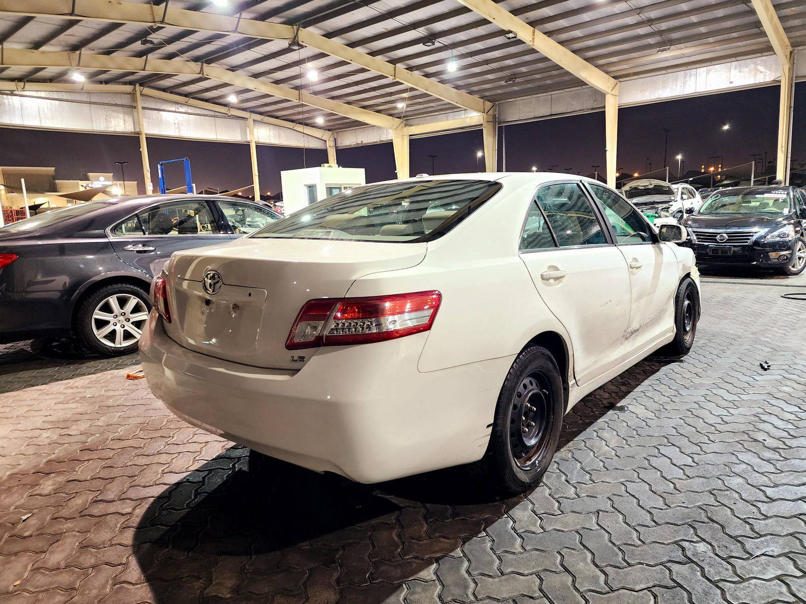 2010 TOYOTA CAMRY — 177709 Miles — Lot 40763975 — Souq - Marhaba Auctions Used Cars - Image 4