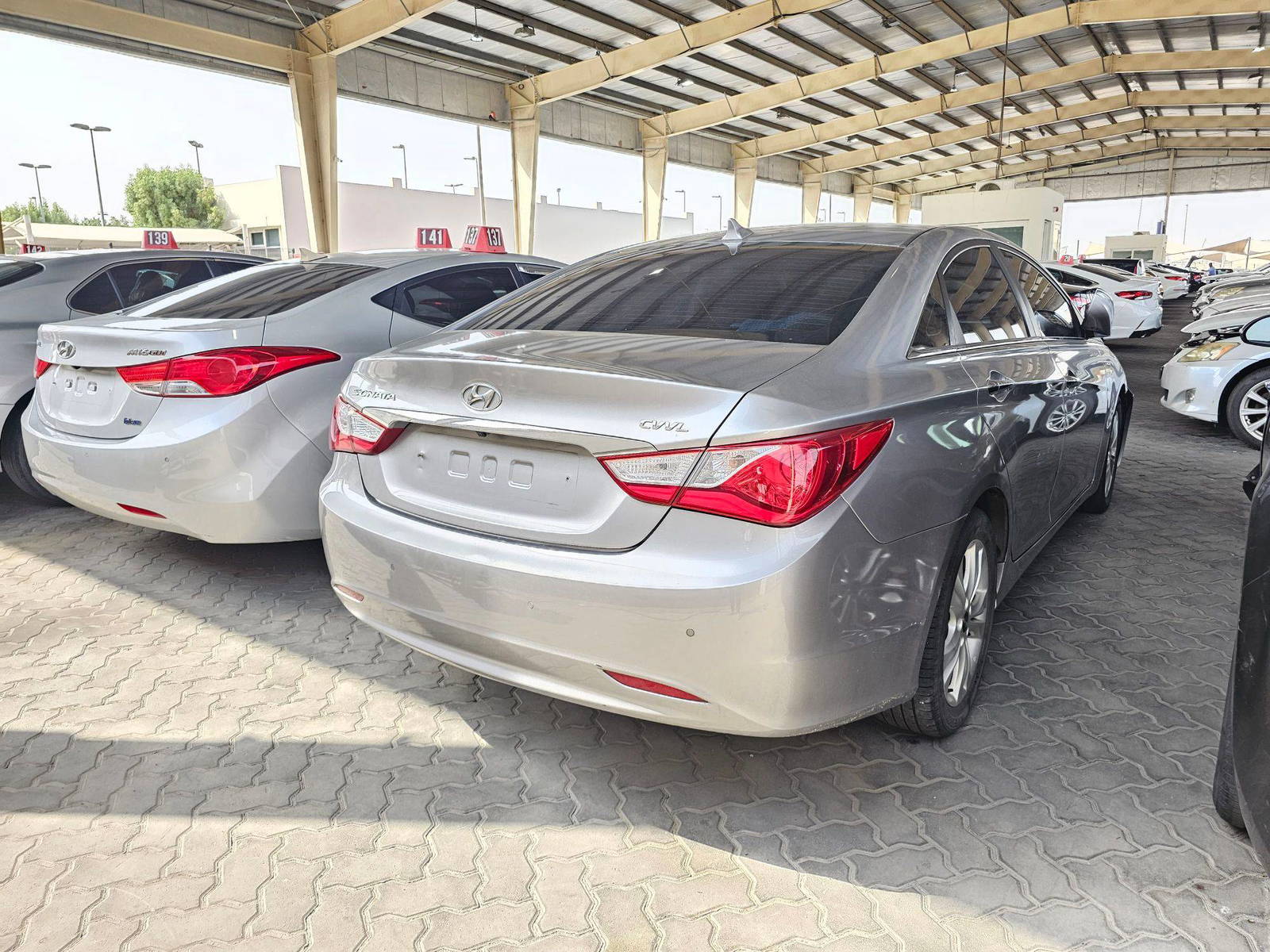 2012 HYUNDAI SONATA — 155068 KM — Lot 431039 — Souq - Marhaba Auctions Used Cars - Image 4