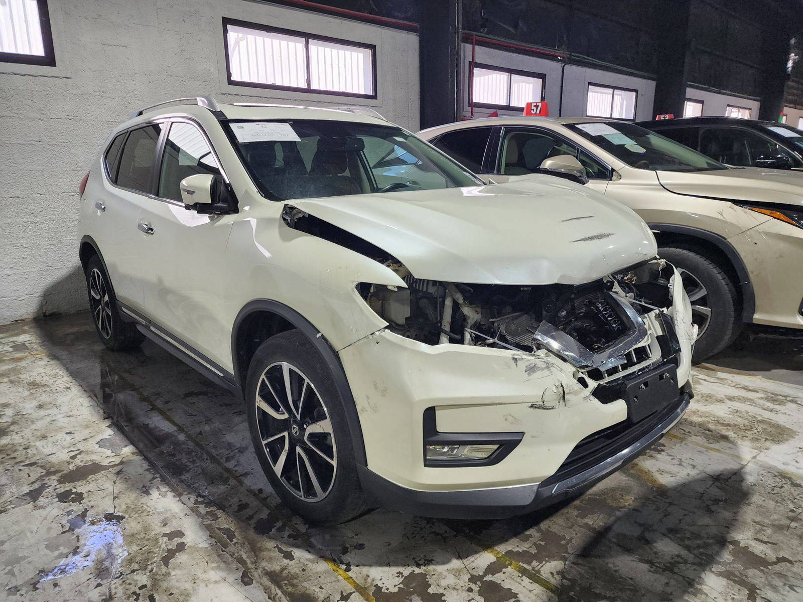 2017 NISSAN ROGUE — 150122 KM — Lot 758564 — Al Quoz - Marhaba Auctions Used Cars - Image 6