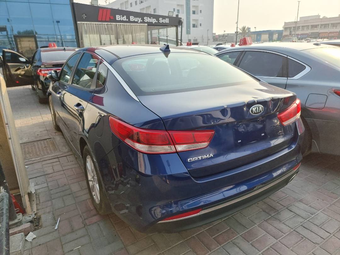 2017 KIA OPTIMA — 152441 KM — Lot 130439 — Main - Marhaba Auctions Used Cars - Image 4