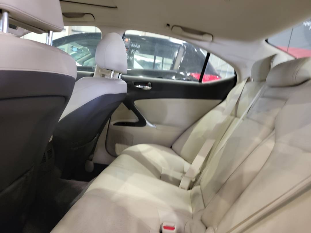 2012 LEXUS IS 250 — 174431 Miles — Lot 59093264 — Souq - Marhaba Auctions Used Cars - Image 7