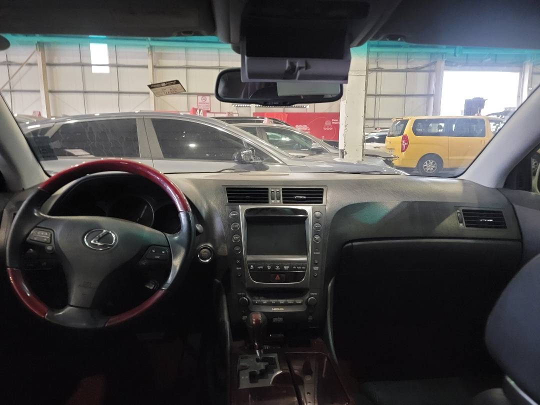2010 LEXUS GS460 — 176412 KM — Lot 9A5003826 — Main - Marhaba Auctions Used Cars - Image 7
