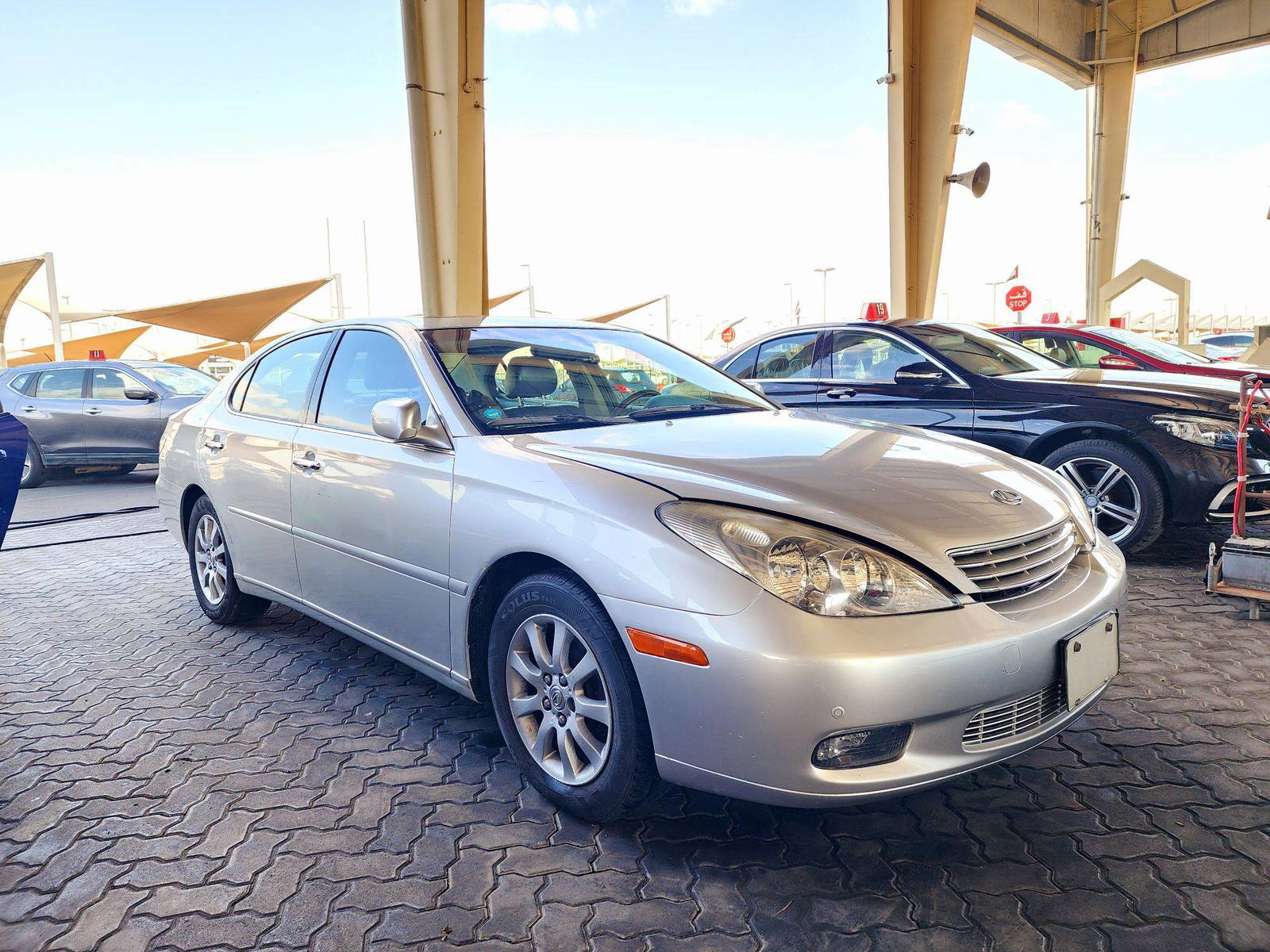 2002 LEXUS ES 300 — 206815 KM — Lot 036942 — Souq - Marhaba Auctions Used Cars - Image 5