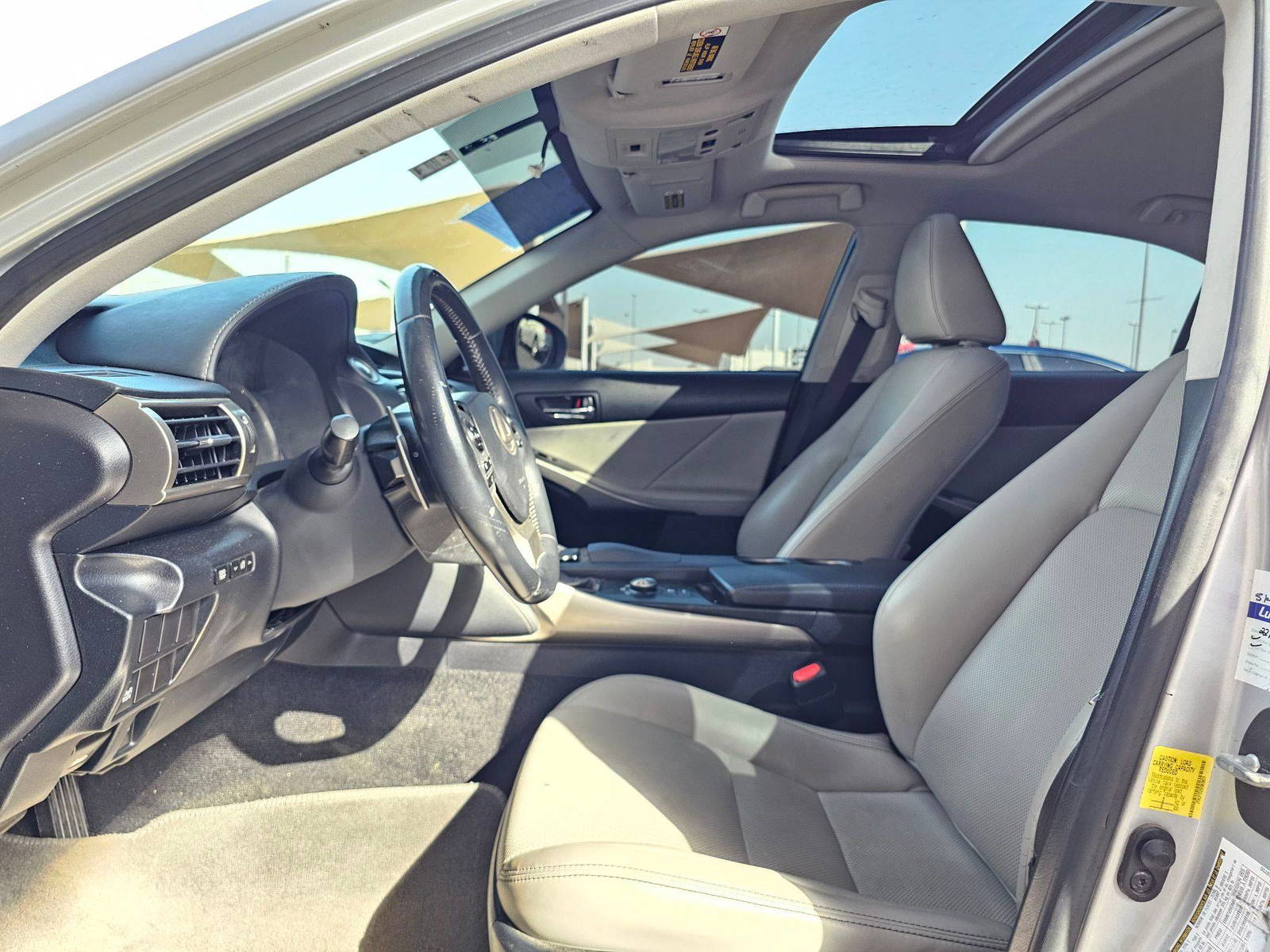 2015 LEXUS IS 250 — 149746 KM — Lot 5019621 — Souq - Marhaba Auctions Used Cars - Image 9