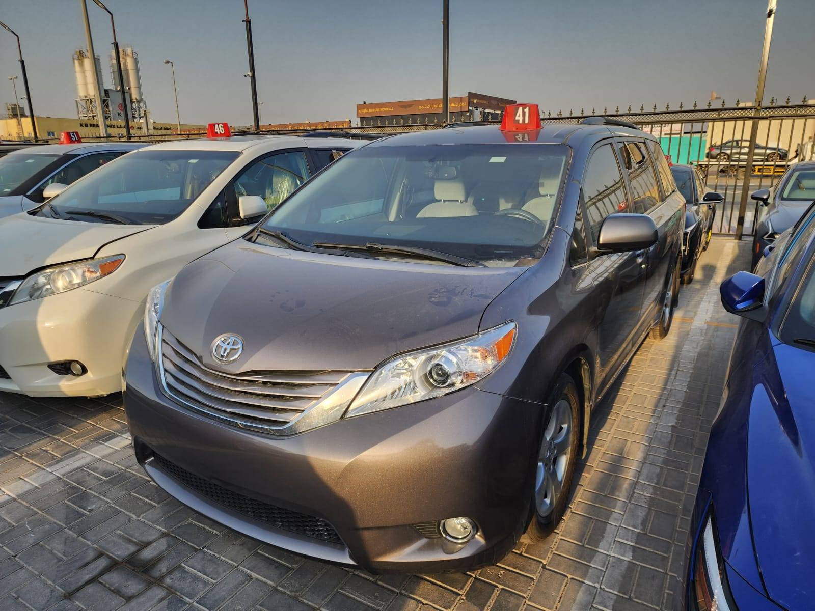 TOYOTA SIENNA 2015 view 2
