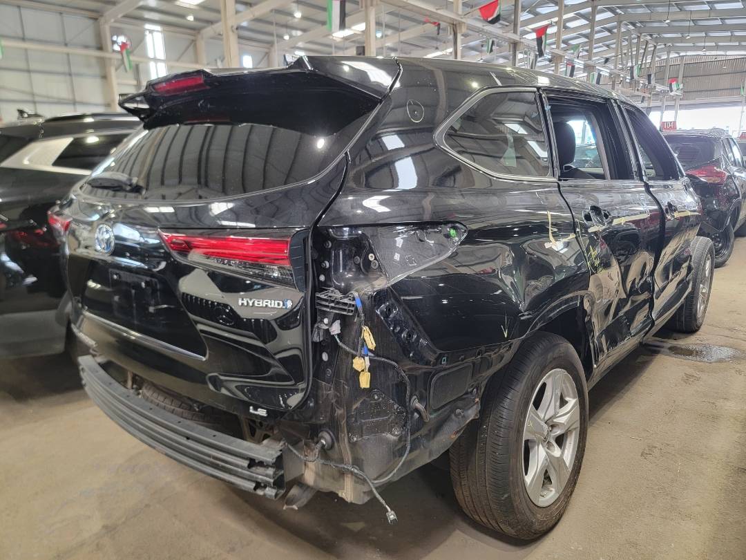 2023 TOYOTA HIGHLANDER — 77939 Miles — Lot 41141104 — Souq - Marhaba Auctions Used Cars - Image 3