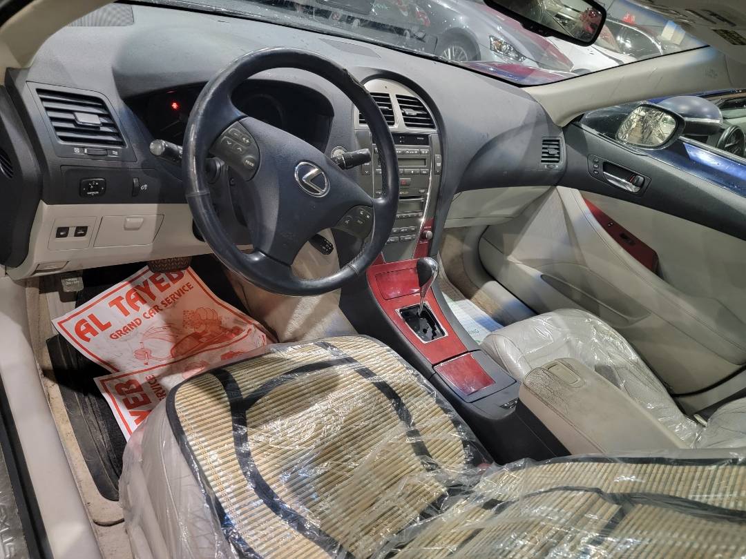 2009 LEXUS ES 350 — 228403 Miles — Lot 284390 - Marhaba Auctions Used Cars - Image 4