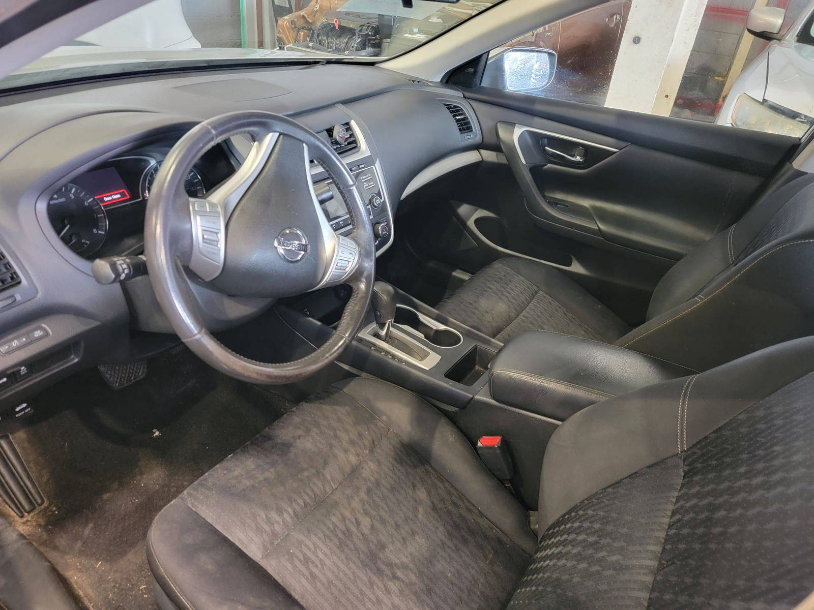 NISSAN ALTIMA 2017 - Marhaba Auction Used Cars - Image 8