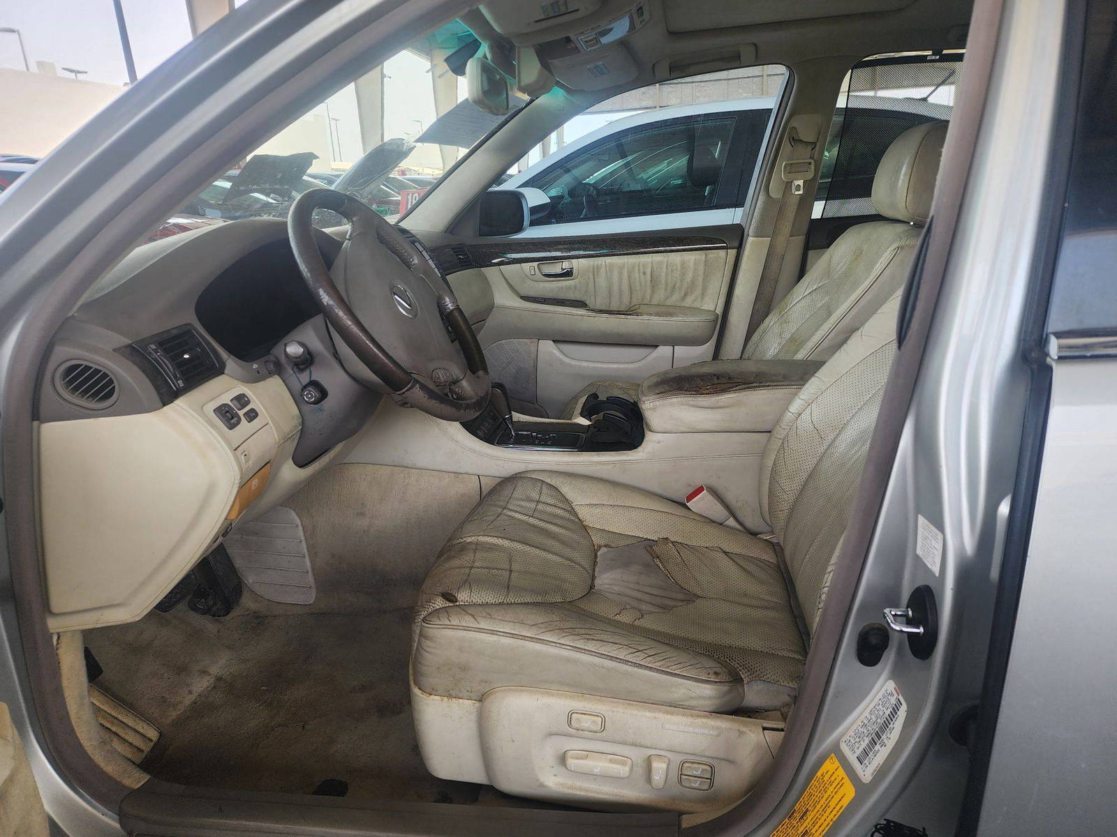 2002 LEXUS LS 430 — 140117 Miles — Lot 38671141 — Souq - Marhaba Auctions Used Cars - Image 8
