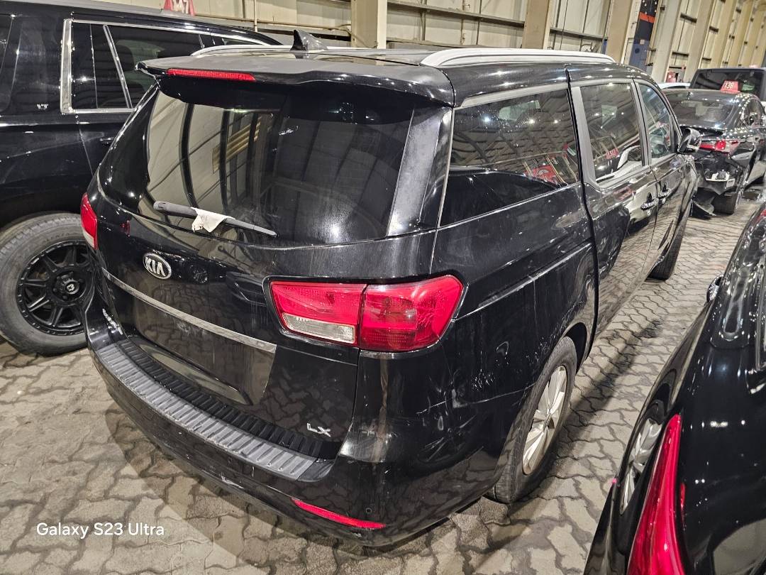 2015 KIA SEDONA — 107524 Miles — Lot 18F6033864 — Main - Marhaba Auctions Used Cars - Image 3