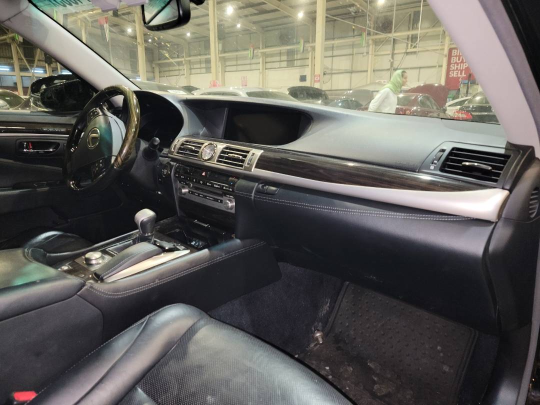 2013 LEXUS LS 460 — 189946 Miles — Lot 5019581 - Marhaba Auctions Used Cars - Image 9