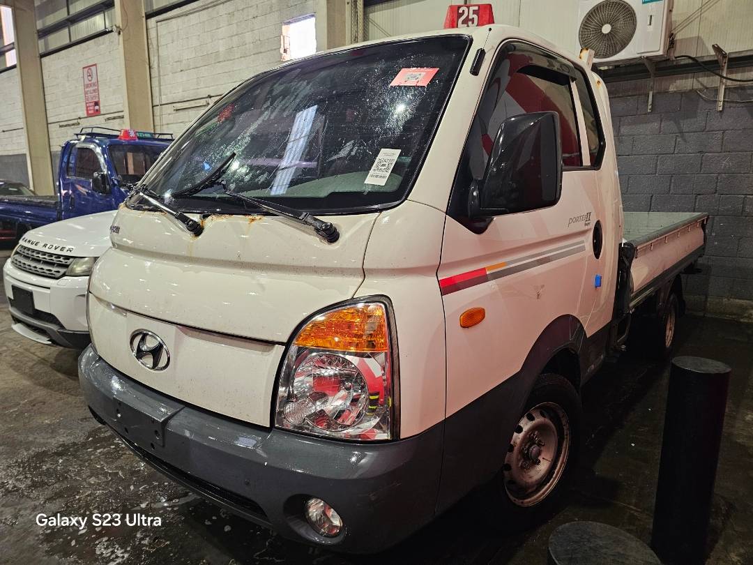 2012 HYUNDAI PORTER 2 — 192433 KM — Lot 828287 — Main - Marhaba Auctions Used Cars - Image 5