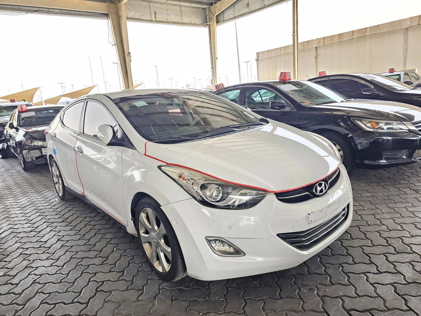 2011 HYUNDAI AVANTE — 171883 KM — Lot 006505 — Souq - Marhaba Auctions Used Cars - Image 4