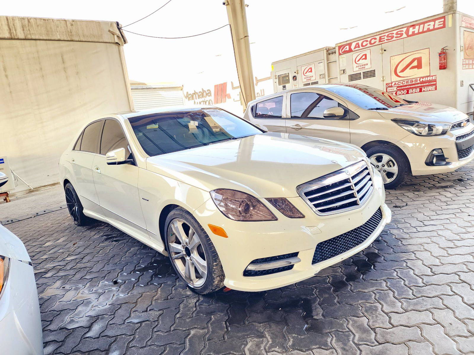 2012 MERCEDES BENZ E 350 — 132075 Miles — Lot 5KB2CA551564 — Souq - Marhaba Auctions Used Cars - Image 4