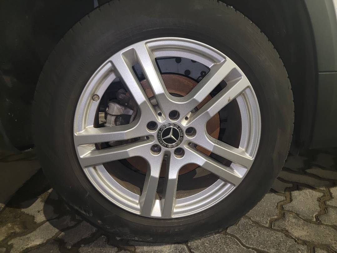2020 MERCEDES BENZ GLB 250 — 39125 Miles — Lot W015906 - Marhaba Auctions Used Cars - Image 4