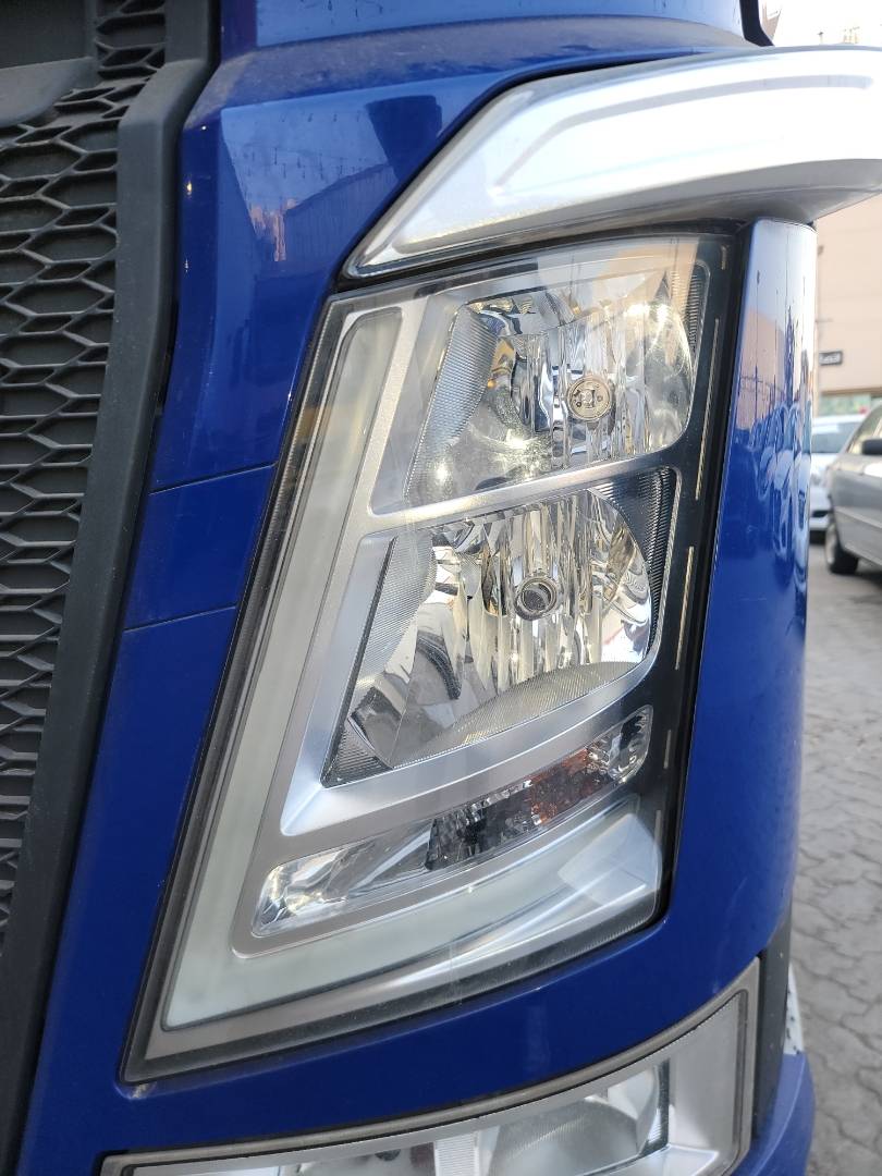 2018 VOLVO FH-Series — 1035372 KM — Lot 872726 - Marhaba Auctions Used Cars - Image 11