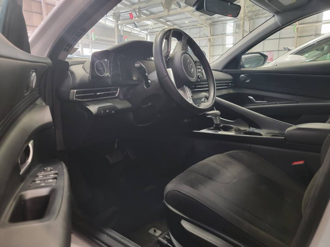 2021 HYUNDAI ELANTRA — 53604 Miles — Lot 42738544 — Main - Marhaba Auctions Used Cars - Image 9