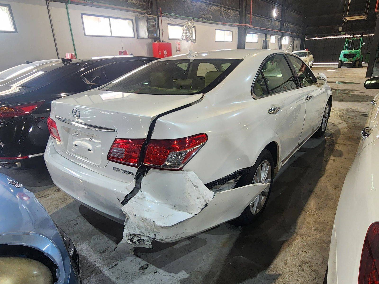 2012 LEXUS ES 350 — 181037 Miles — Lot 2498493 — Al Quoz - Marhaba Auctions Used Cars - Image 6