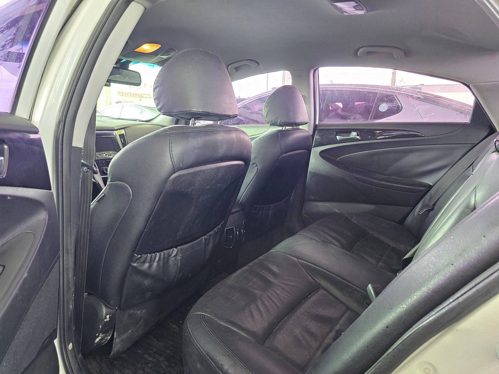 2011 HYUNDAI SONATA — 230145 KM — Lot 219184 — Main - Marhaba Auctions Used Cars - Image 6