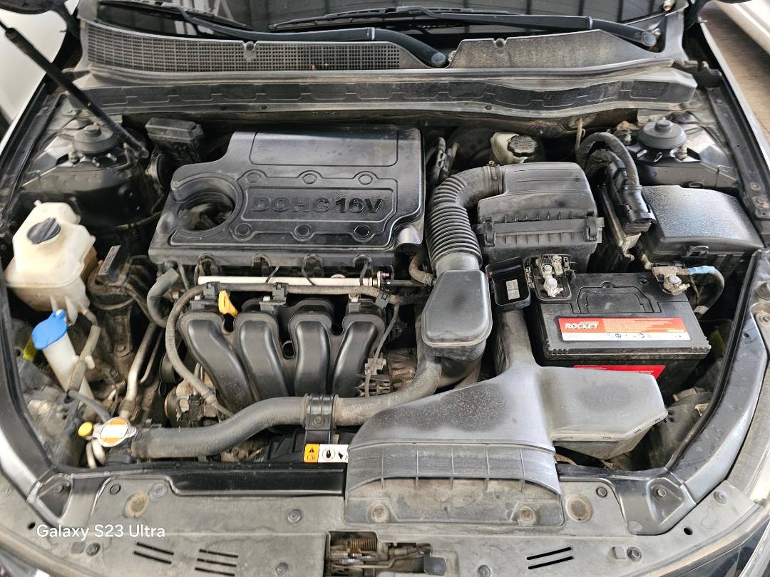 2011 KIA K5 — 160704 KM — Lot 068509 — Main - Marhaba Auctions Used Cars - Image 9