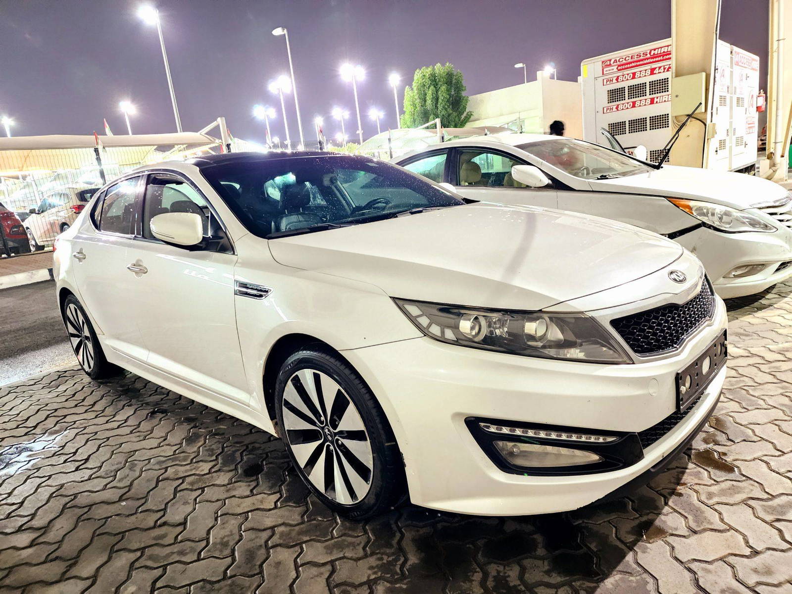 2011 KIA K5 — 71360 KM — Lot 062323 — Souq - Marhaba Auctions Used Cars - Image 4