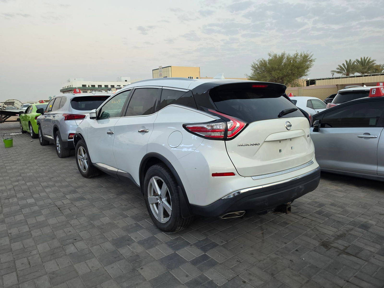 2018 NISSAN MURANO — 182459 Miles — Lot H1JN115115 — Oman Yard - Marhaba Auctions Used Cars - Image 5