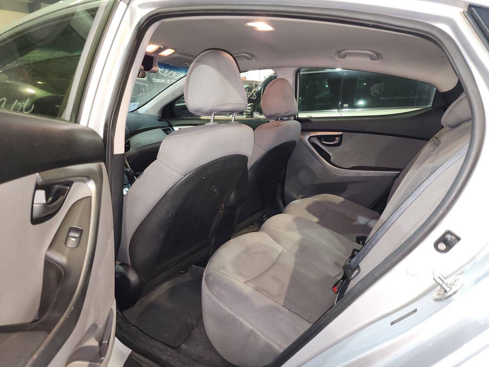 2011 HYUNDAI ELANTRA — 178573 Miles — Lot 059619 — Al Quoz - Marhaba Auctions Used Cars - Image 5