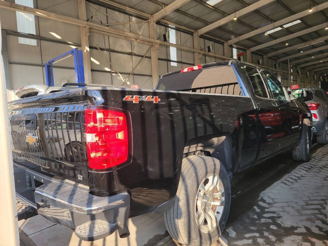 2015 CHEVROLET SILVERADO — 208967 Miles — Lot FZ145745 — Main - Marhaba Auctions Used Cars - Image 3