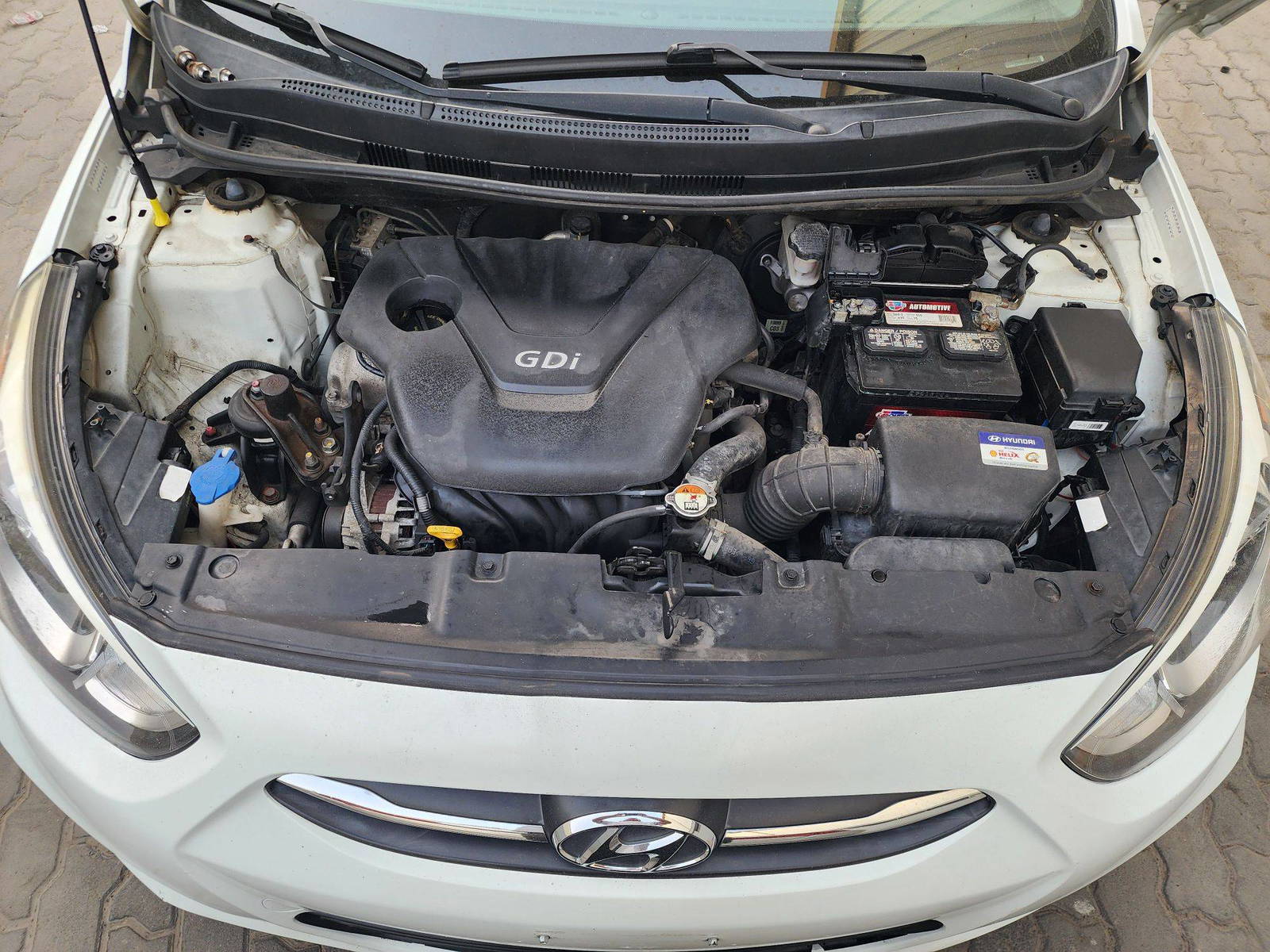 2016 HYUNDAI ACCENT — 140142 Miles — Lot 56337585 — Al Quoz - Marhaba Auctions Used Cars - Image 9