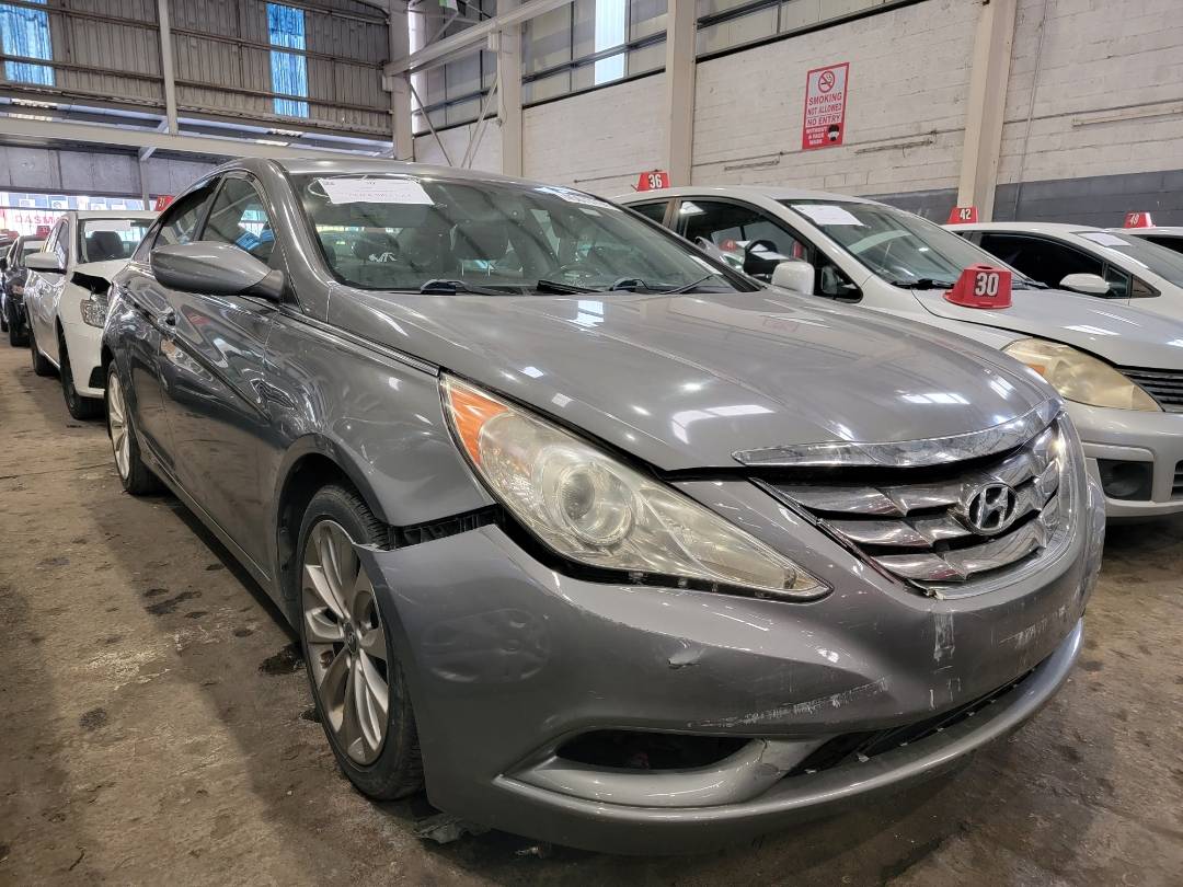 2013 HYUNDAI SONATA — 204765 Miles — Lot H620830 — Main - Marhaba Auctions Used Cars - Image 4