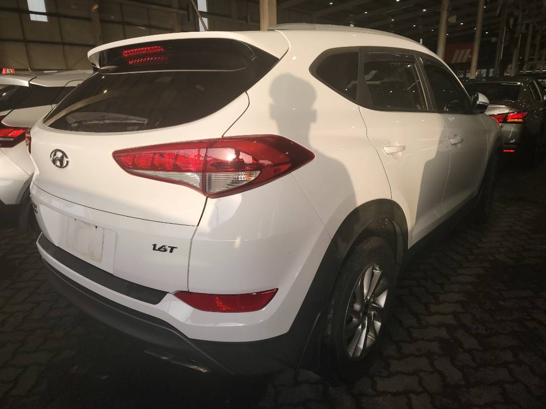 2016 HYUNDAI TUCSON — 118847 Miles — Lot 78139663 - Marhaba Auctions Used Cars - Image 3