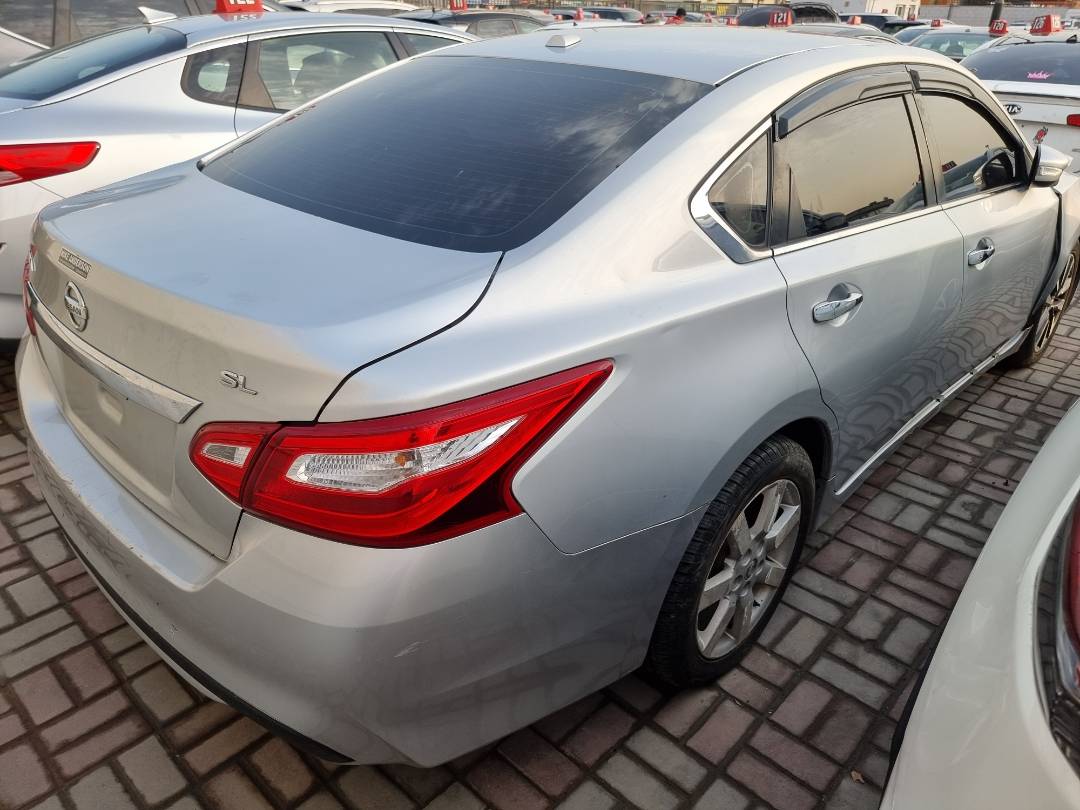 2017 NISSAN ALTIMA — 200668 Miles — Lot 209841 — Souq - Marhaba Auctions Used Cars - Image 4