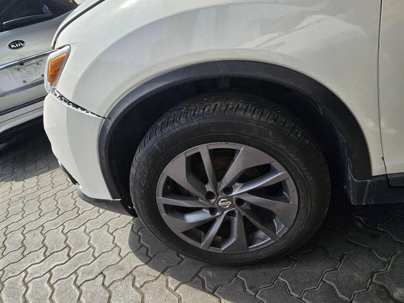 NISSAN ROGUE 2016 - Marhaba Auction Used Cars - Image 12