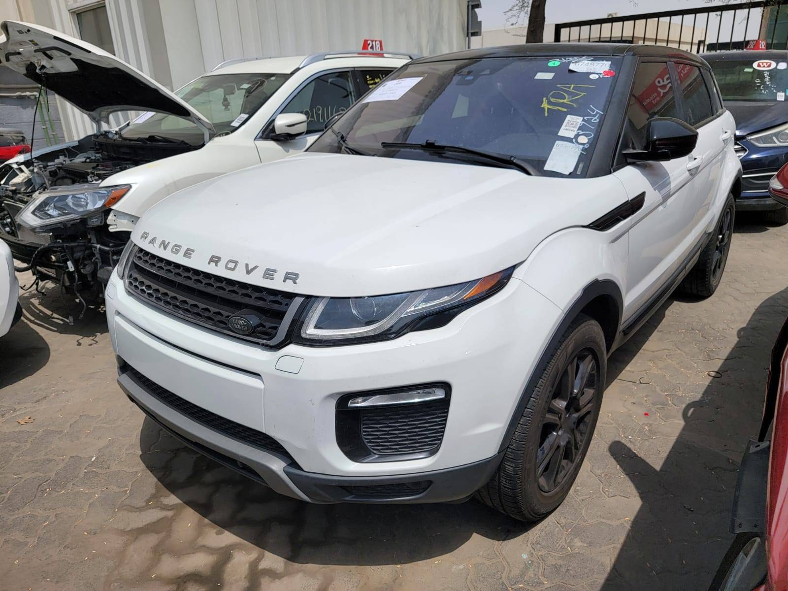 2016 LAND ROVER RANGE ROVER EVOQUE — 125174 Miles — Lot H163924 — Main - Marhaba Auctions Used Cars - Image 4