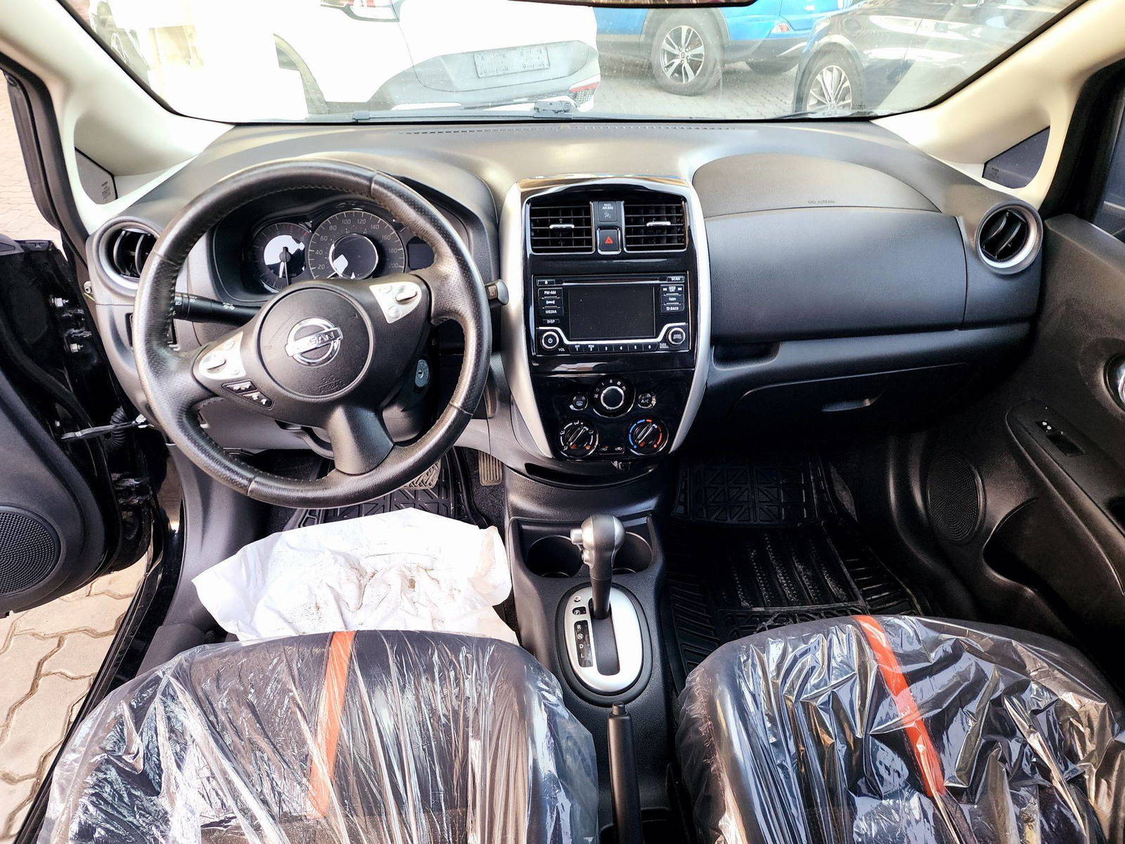 2016 NISSAN VERSA NOTE — 142807 KM — Lot 9GL359205 — Souq - Marhaba Auctions Used Cars - Image 7