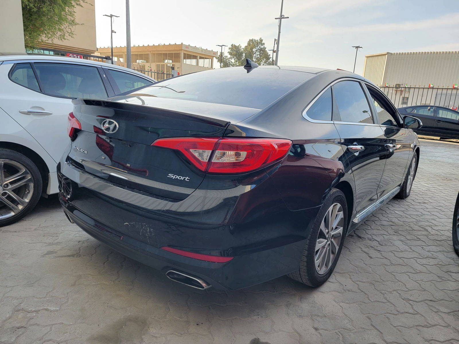 2017 HYUNDAI SONATA SPORT — 176454 Miles — Lot H565802 — Main - Marhaba Auctions Used Cars - Image 7