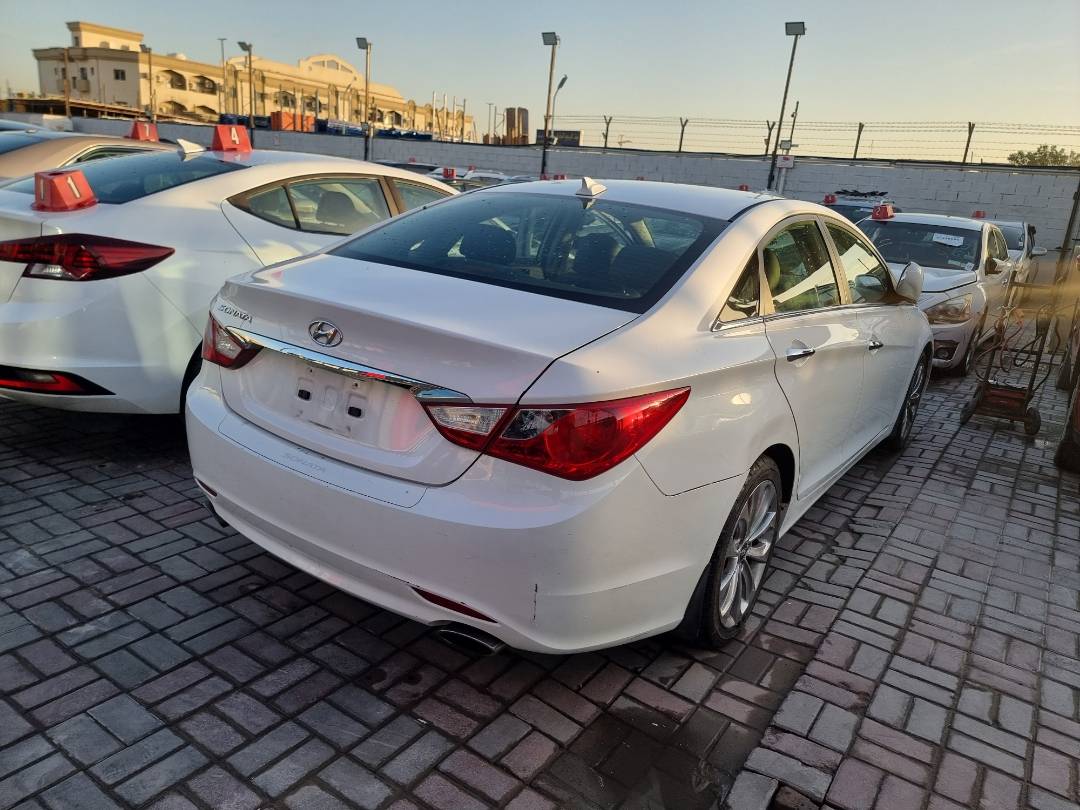 HYUNDAI SONATA 2012 - Marhaba Auction Used Cars - Image 3