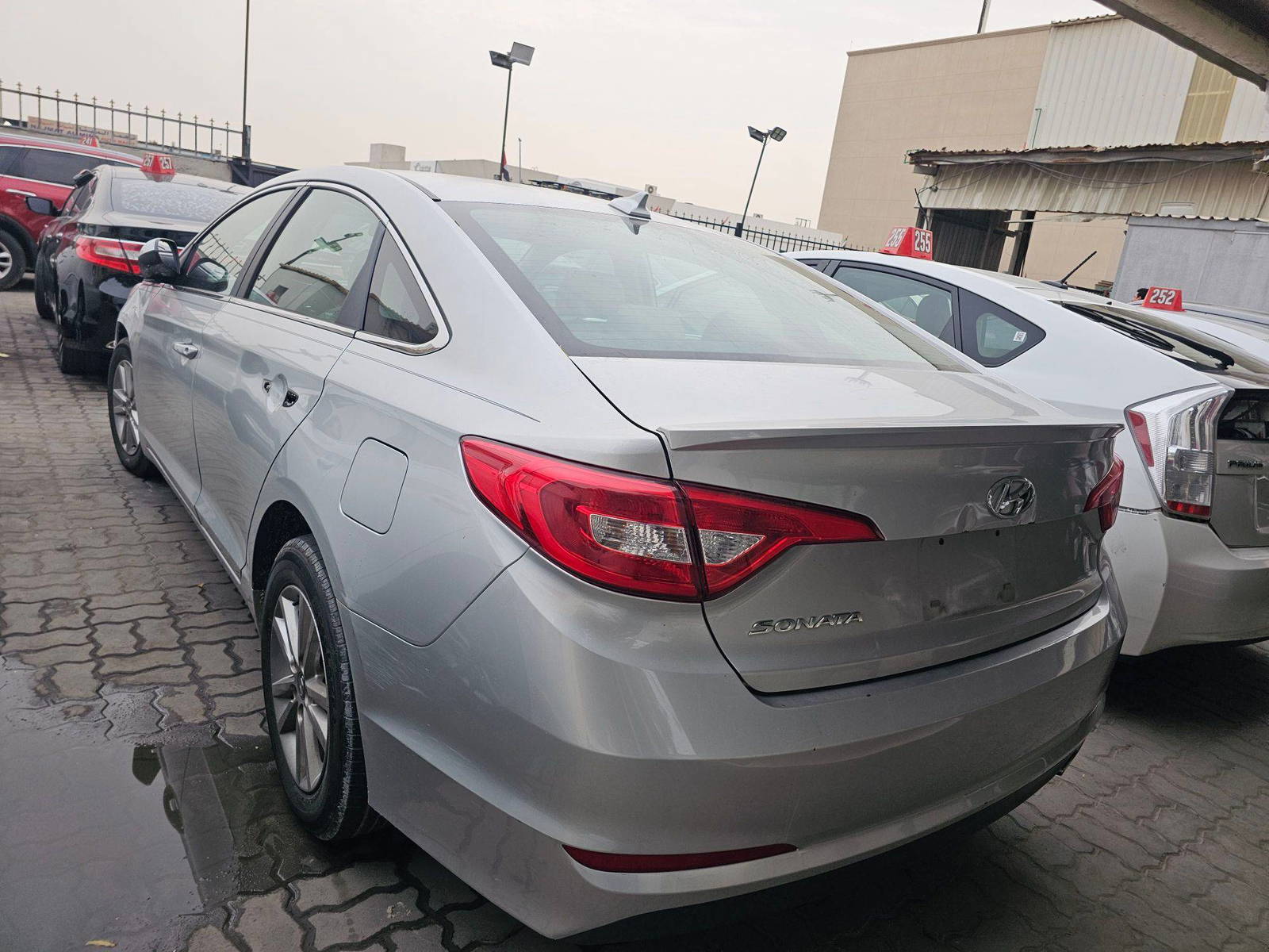 2015 HYUNDAI SONATA — 193230 Miles — Lot 92411365 — Main - Marhaba Auctions Used Cars - Image 5